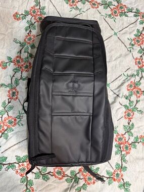 DB Hugger Pins and Aces Backpack Golf